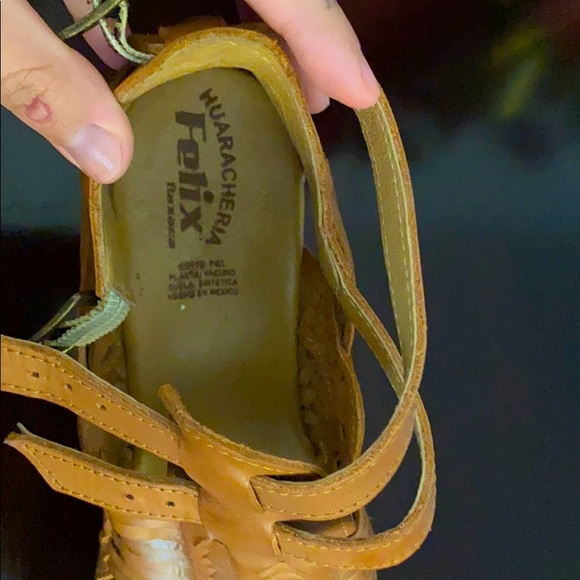 Heals - Picture 2 of 4